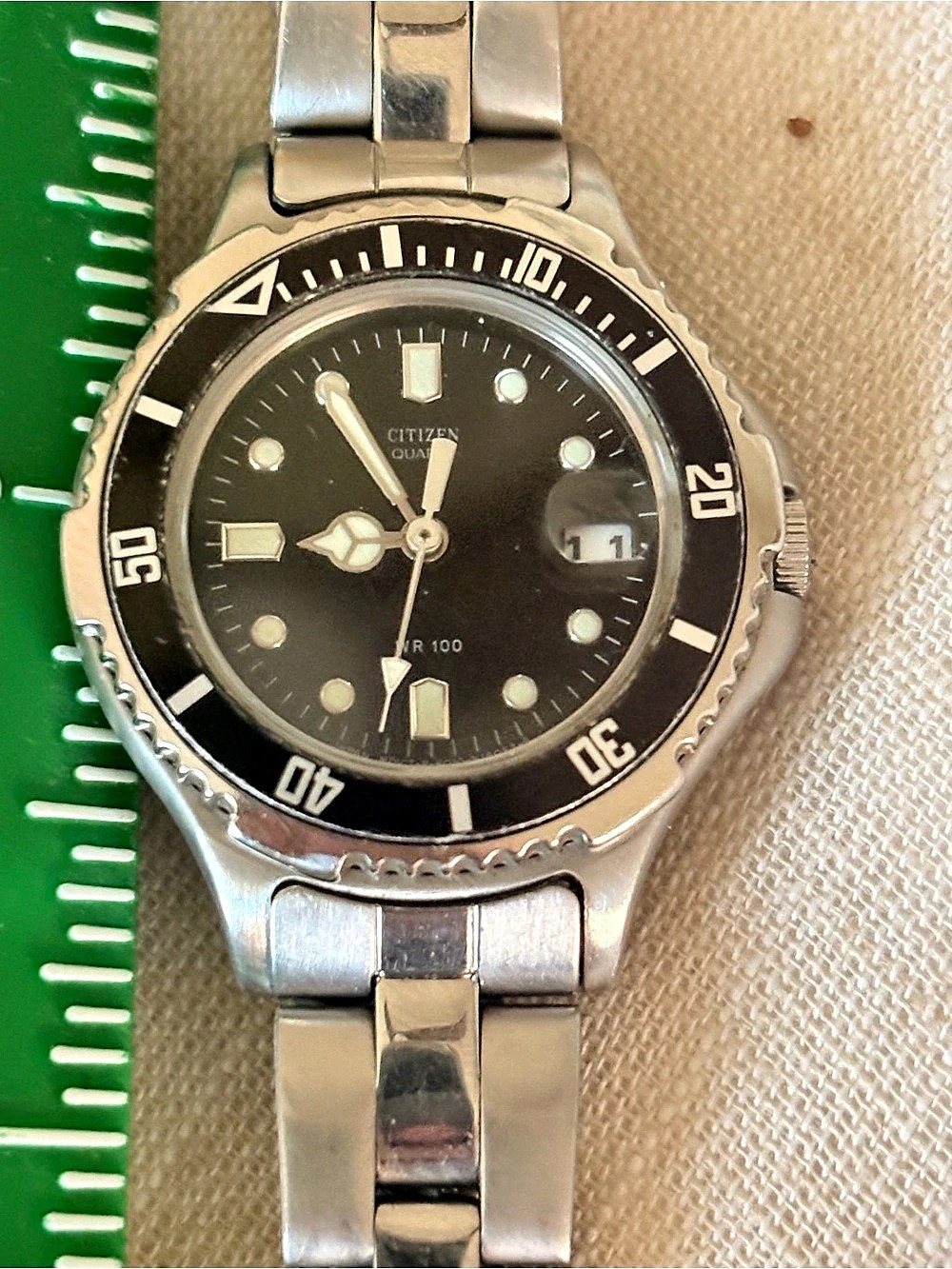Vintage Citizen Men’s 6000-S36755 Quartz Diver Watch Black Dial WR100 As Is